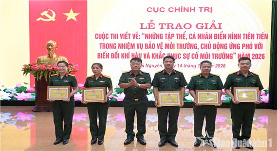 Trao giải cuộc thi viết về bảo vệ môi trường và ứng phó biến đổi khí hậu