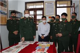 Chính ủy Quân khu kểm tra tại Bộ CHQS 2 tỉnh Lạng Sơn, Bắc Giang