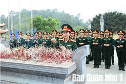 Phụ nữ Bộ Tham mưu về nguồn giáo dục truyền thống