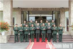 Quân khu trọng thị đón, tiếp xã giao và làm việc với Đoàn Tùy viên Quốc phòng Trung Quốc 