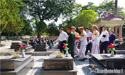 Cất bốc, truy điệu và an táng hài cốt liệt sĩ Hoàng Ngọc Lầu
