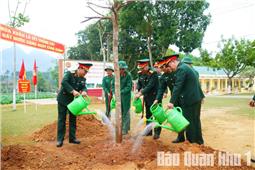 Tết trồng cây đầu xuân mới ở Sư đoàn 3