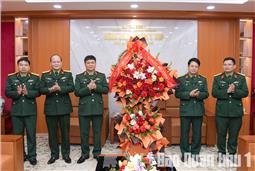 Quân khu thăm, chúc mừng Học viện Quân y và Bệnh viện 103 nhân ngày Thầy thuốc Việt Nam