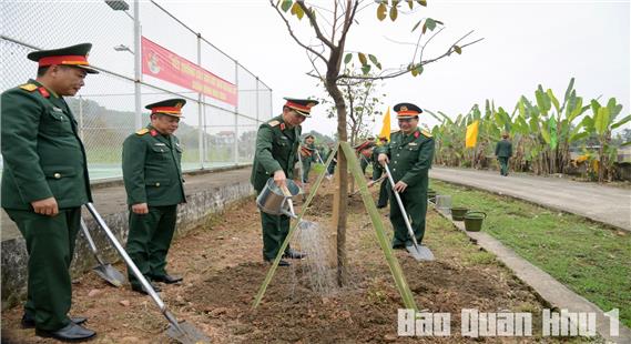 Cục Chính trị tổ chức “Tết trồng cây” gắn với xây dựng, củng cố cảnh quan doanh trại