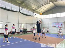 Chi đoàn cơ sở khối pháp chế giao lưu thể thao chào mừng kỷ niệm 95 năm ngày thành lập Đoàn TNCS Hồ Chí Minh