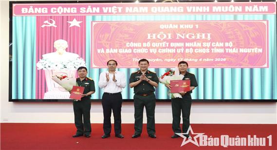 Trung tướng La Công Phương chủ trì bàn giao chức vụ Chính ủy Bộ CHQS tỉnh Thái Nguyên