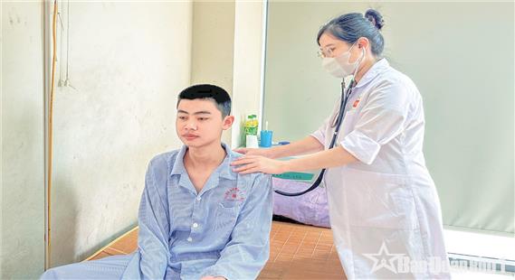 Bác sĩ quân y “toàn năng”