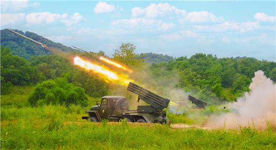 Góp phần tô thắm truyền thống lực lượng vũ trang Quân khu 1 Anh hùng