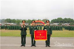 Tô thắm truyền thống “Dũng mãnh - Kiên cường - Đánh giỏi - Diệt gọn”