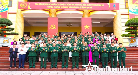 Gặp mặt kỷ niệm 80 năm Ngày truyền thống Ngành Tuyên huấn Quân đội
