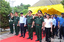 Chính uỷ Quân khu dự, chỉ đạo nhiệm vụ lấy mẫu xác định danh tính hài cốt liệt sĩ còn thiếu thông tin tại tỉnh Thái Nguyên