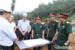 Trung tướng Nguyễn Bá Lực kiểm tra tiến độ thi công các trường phổ thông nội trú liên cấp tại Cao Bằng