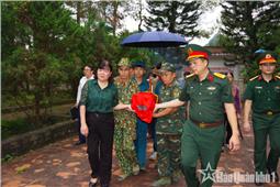 Bộ CHQS tỉnh Cao Bằng cất bốc, truy điệu và an táng hài cốt liệt sĩ tại xã Phục Hòa