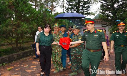 Bộ CHQS tỉnh Cao Bằng cất bốc, truy điệu và an táng hài cốt liệt sĩ tại xã Phục Hòa