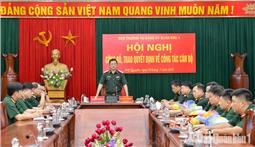  Công bố và trao quyết định về công tác cán bộ