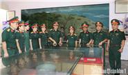 Đoàn công tác Quân khu dâng hương tại Ngã ba Đồng Lộc và Vũng Chùa - Đảo Yến