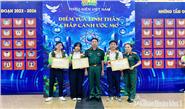 Ba học sinh tiêu biểu, xuất sắc là con cán bộ, nhân viên trong Quân khu được tuyên dương toàn quân