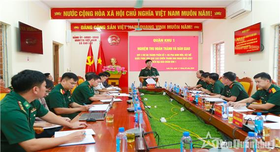 Quân khu 1 nghiệm thu, bàn giao 85ha đất sau rà phá bom mìn tại Lạng Sơn