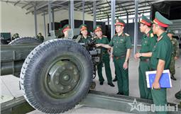 Chính ủy Quân khu kiểm tra tại Lữ đoàn 382